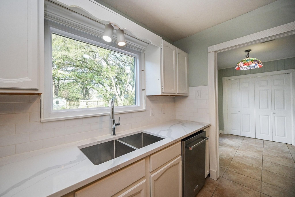 1707 Key Street - Photo 4