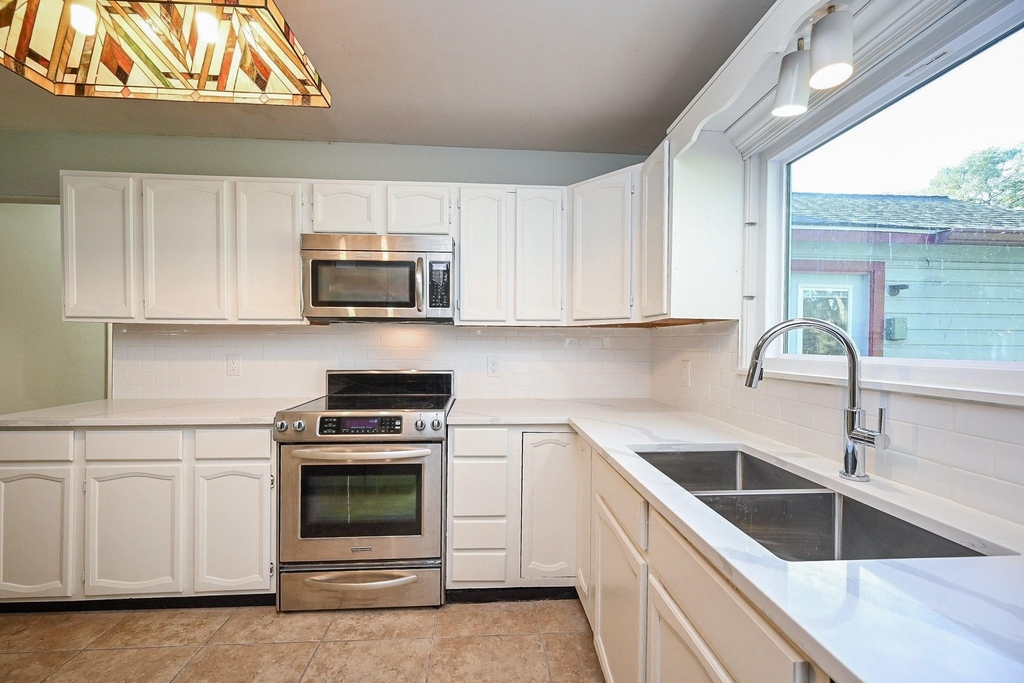 1707 Key Street - Photo 2