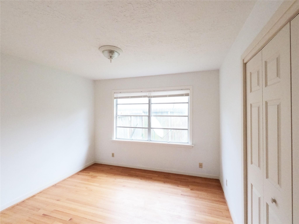 5231 Beechnut Street - Photo 8