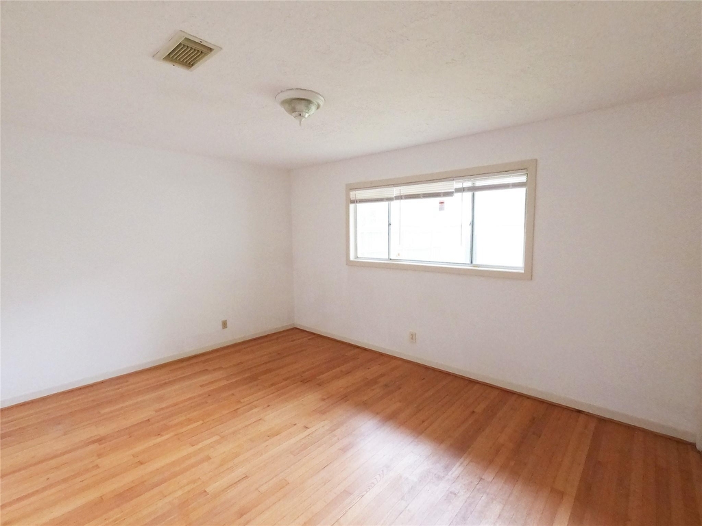 5231 Beechnut Street - Photo 10