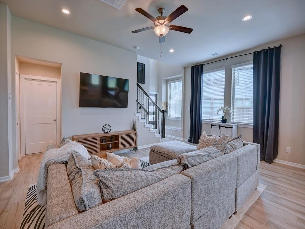 2543 Manor Valley Court - Photo 9