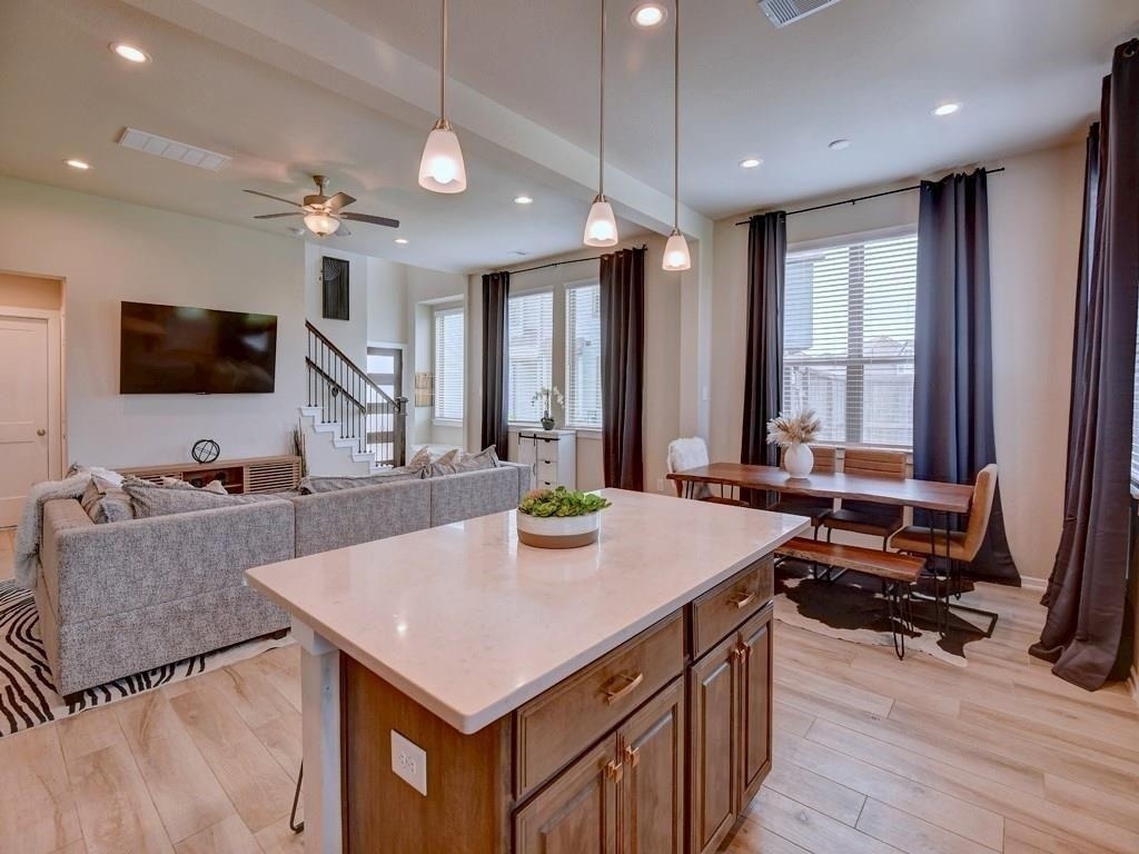 2543 Manor Valley Court - Photo 4