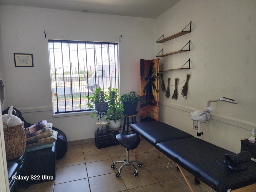410 Rosamond Street - Photo 12