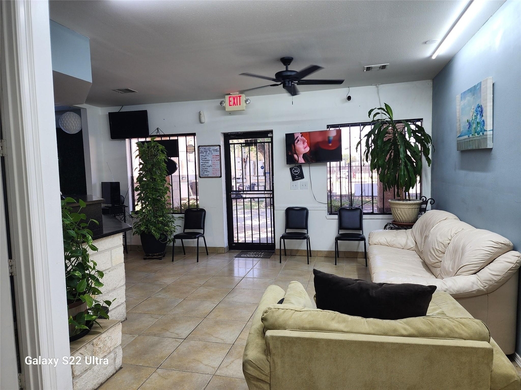 410 Rosamond Street - Photo 9