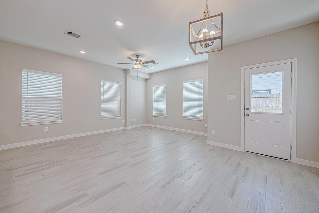1547 Revolution Way - Photo 5