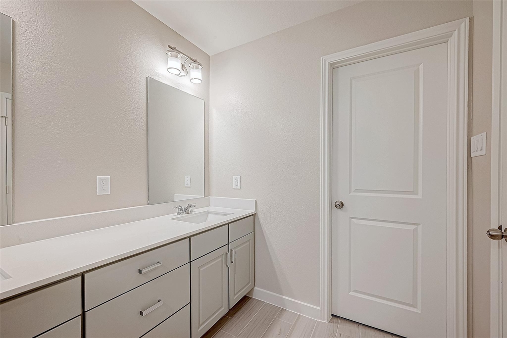 1547 Revolution Way - Photo 31