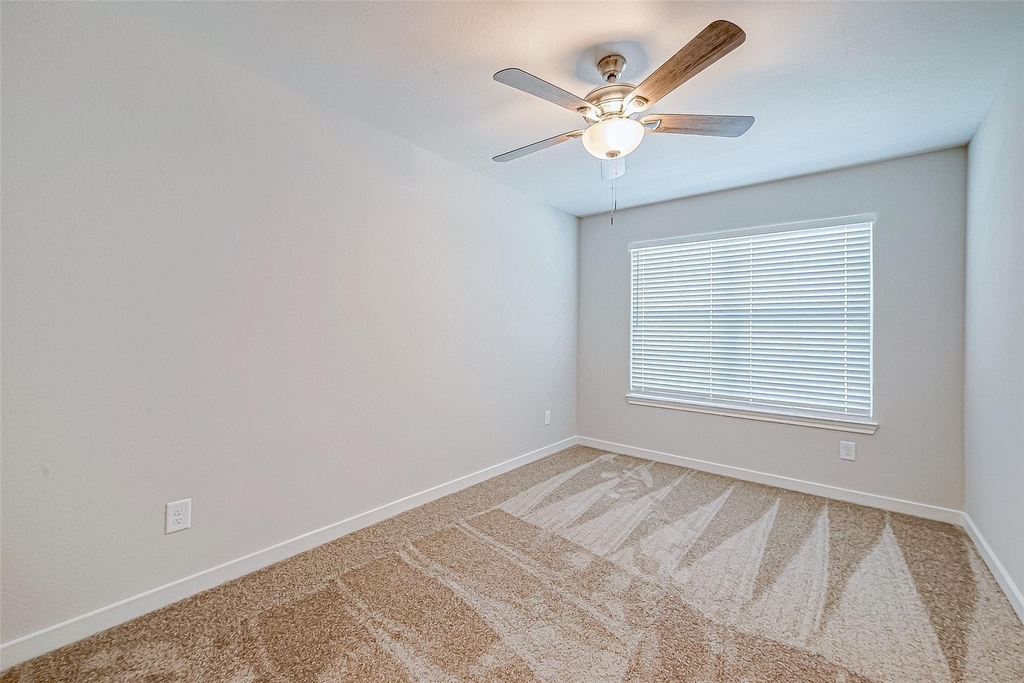1547 Revolution Way - Photo 21