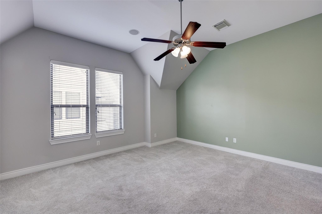 3245 Maxroy Street - Photo 14