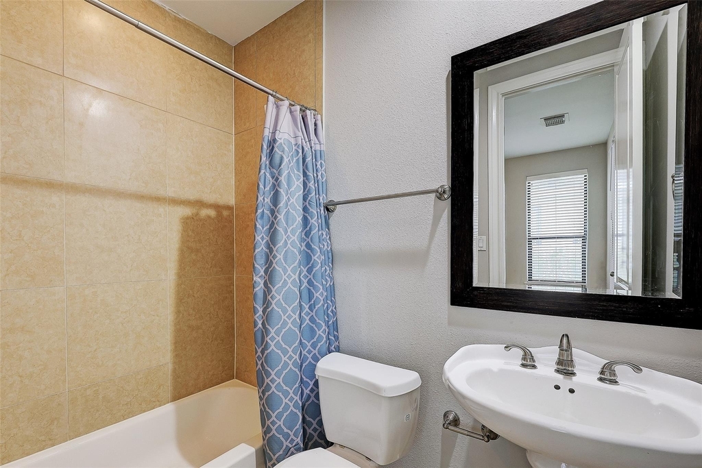 3245 Maxroy Street - Photo 26