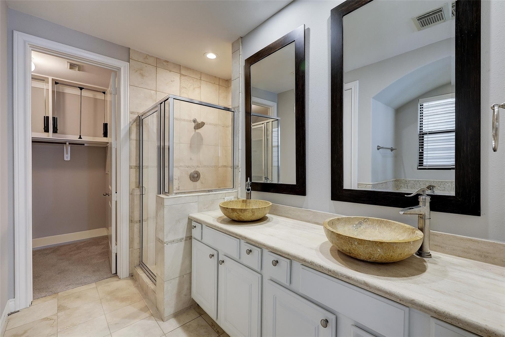 3245 Maxroy Street - Photo 16