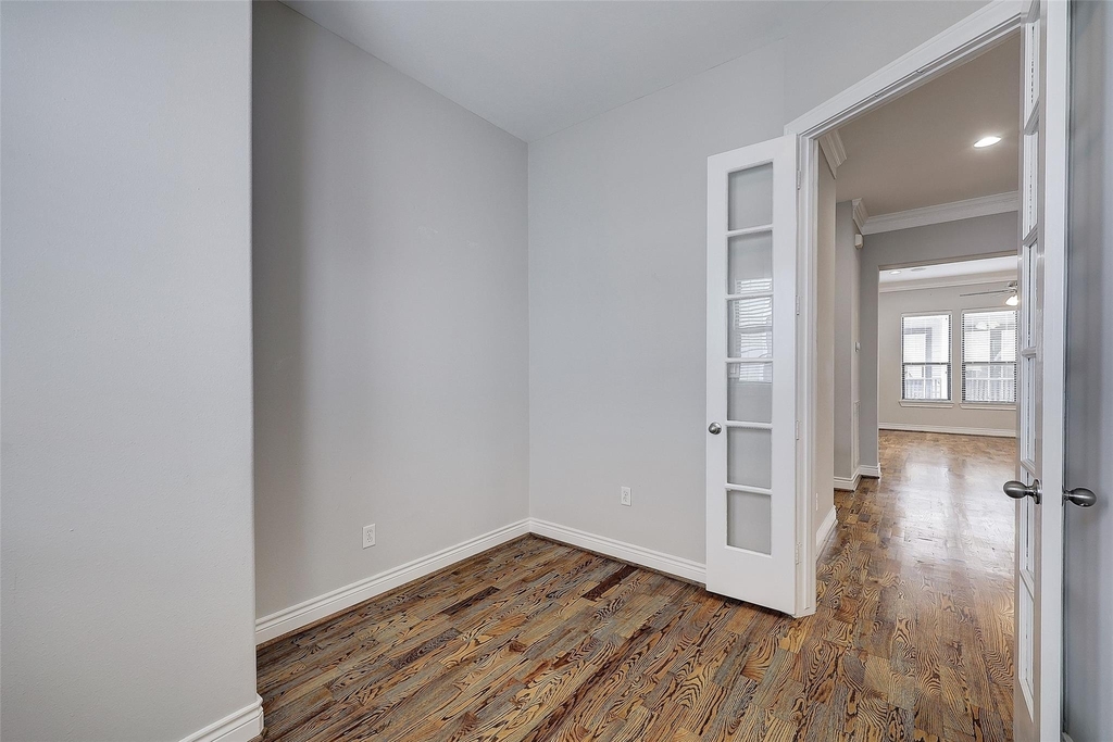 3245 Maxroy Street - Photo 12