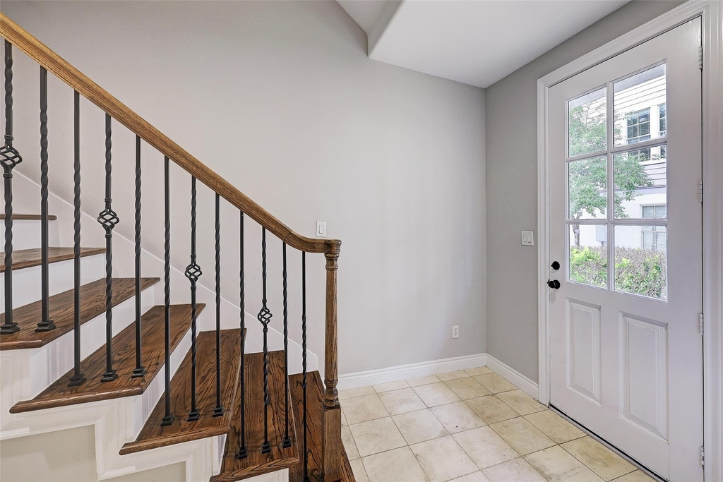 3245 Maxroy Street - Photo 29