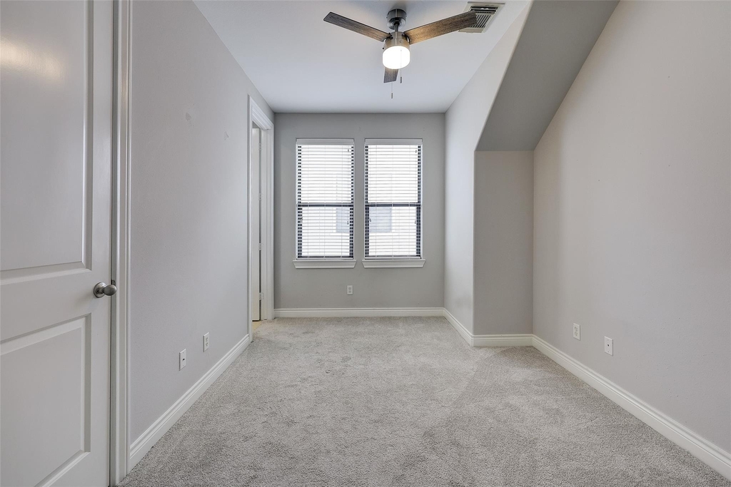 3245 Maxroy Street - Photo 6