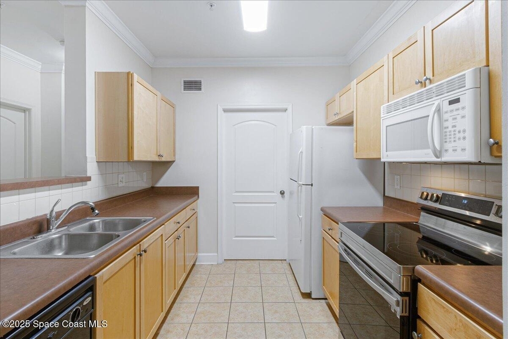6411 Borasco Drive - Photo 2