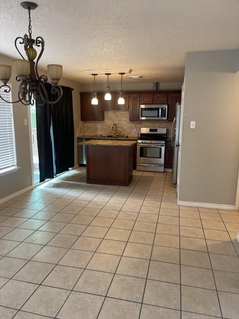 2402 Chestnut Mills Road - Photo 3