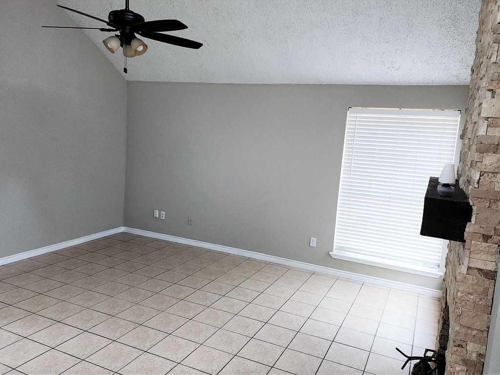 2402 Chestnut Mills Road - Photo 5