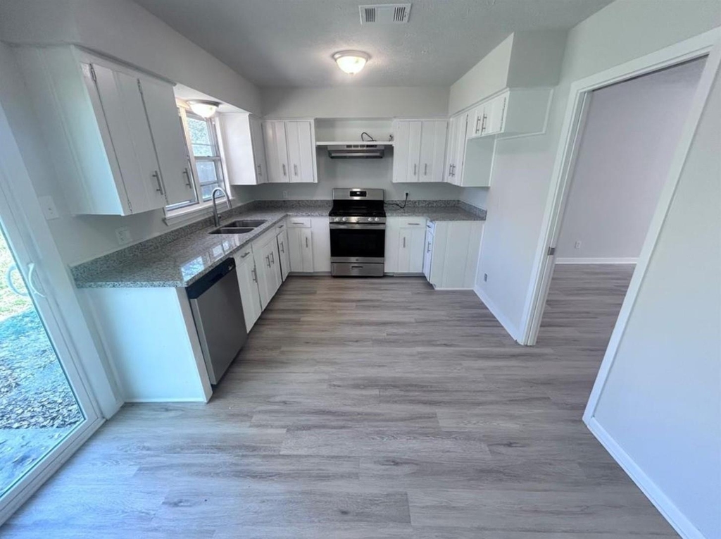 5901 Bretshire Drive - Photo 7