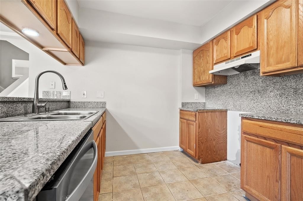 328 S 2nd Street - Photo 8