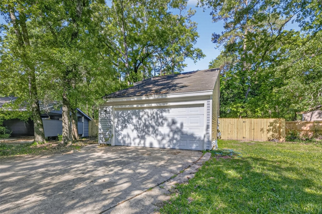 1106 E Red Cedar Circle - Photo 0