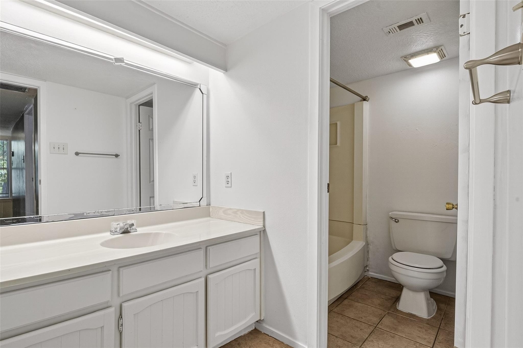 1106 E Red Cedar Circle - Photo 21