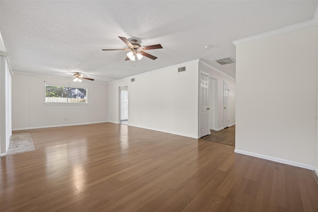 1106 E Red Cedar Circle - Photo 5