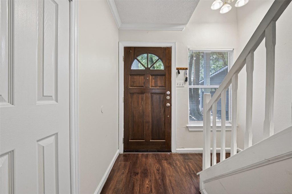 1106 E Red Cedar Circle - Photo 1