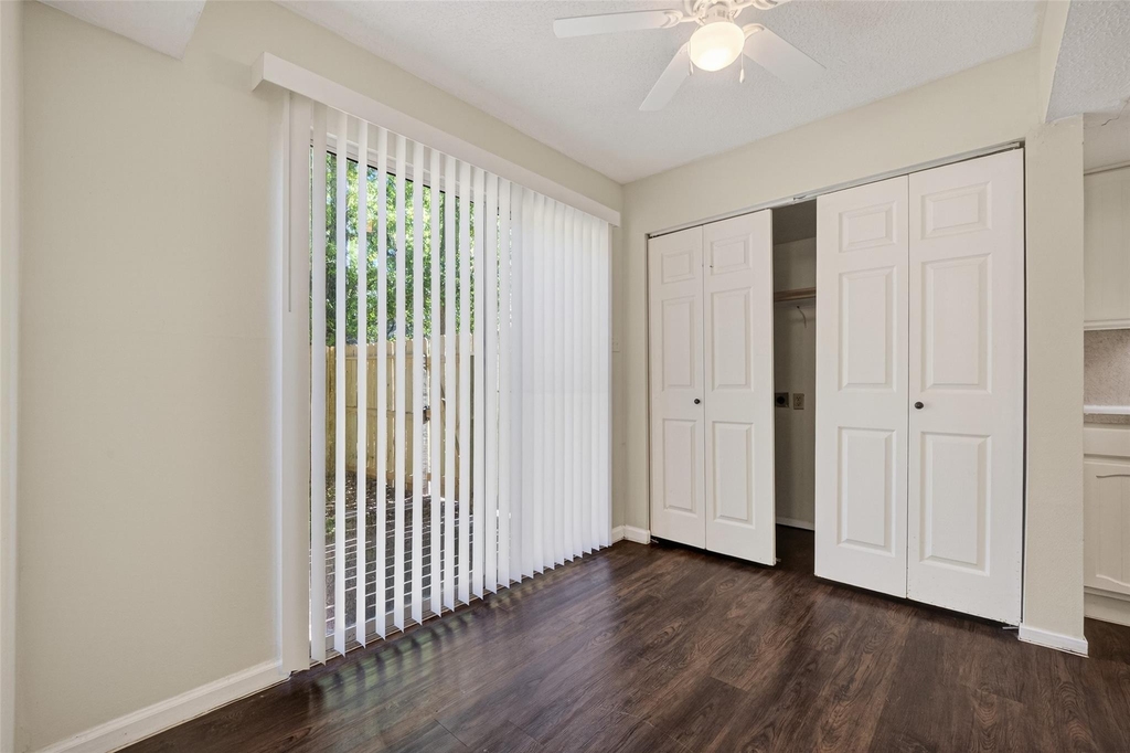 1106 E Red Cedar Circle - Photo 8