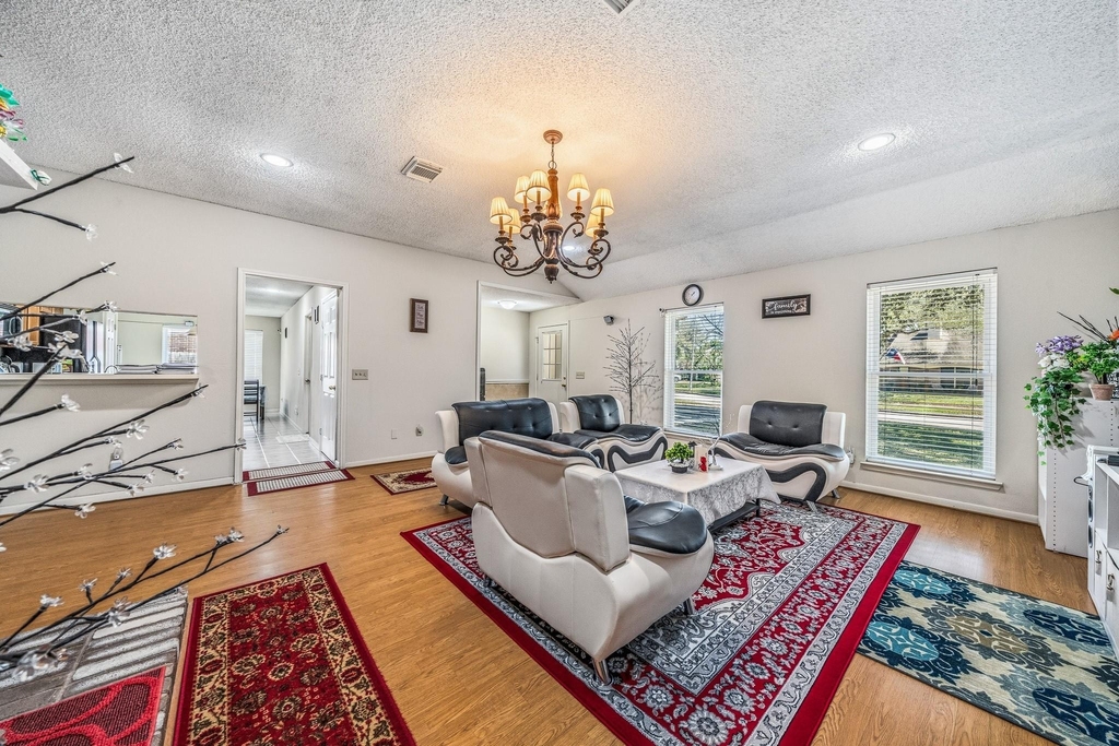 9915 Villa Verde Drive - Photo 5