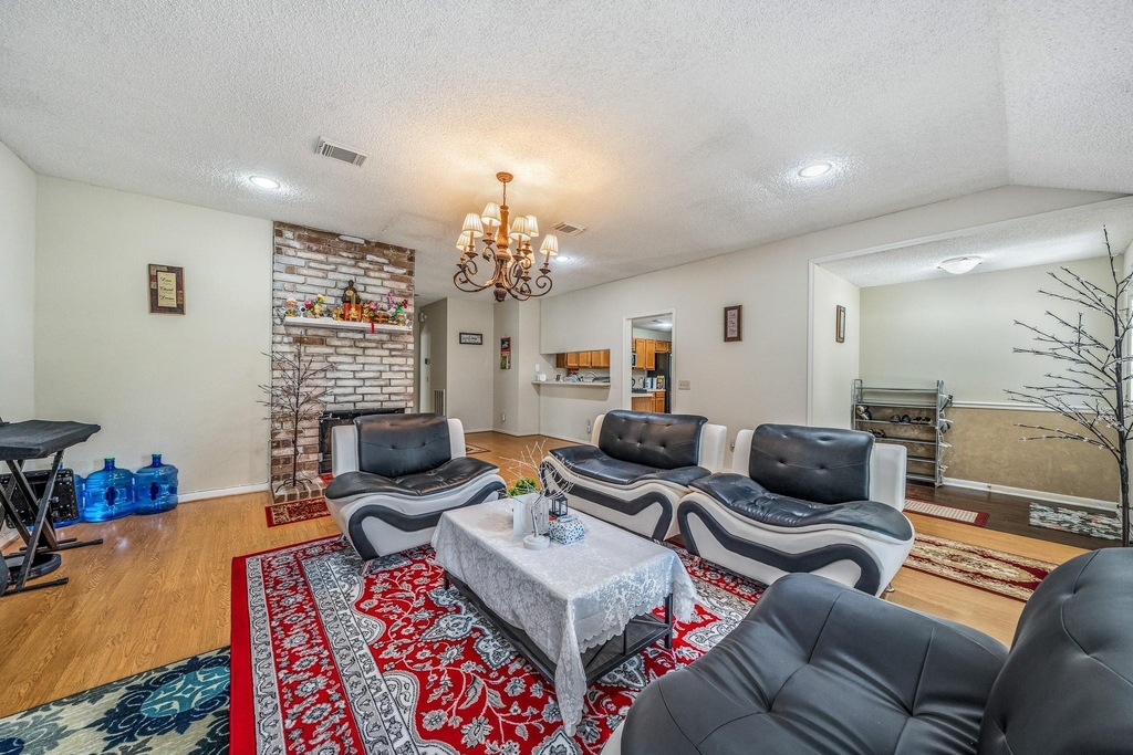9915 Villa Verde Drive - Photo 6