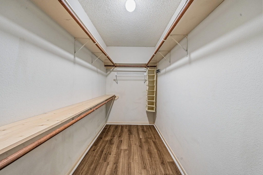 9915 Villa Verde Drive - Photo 15
