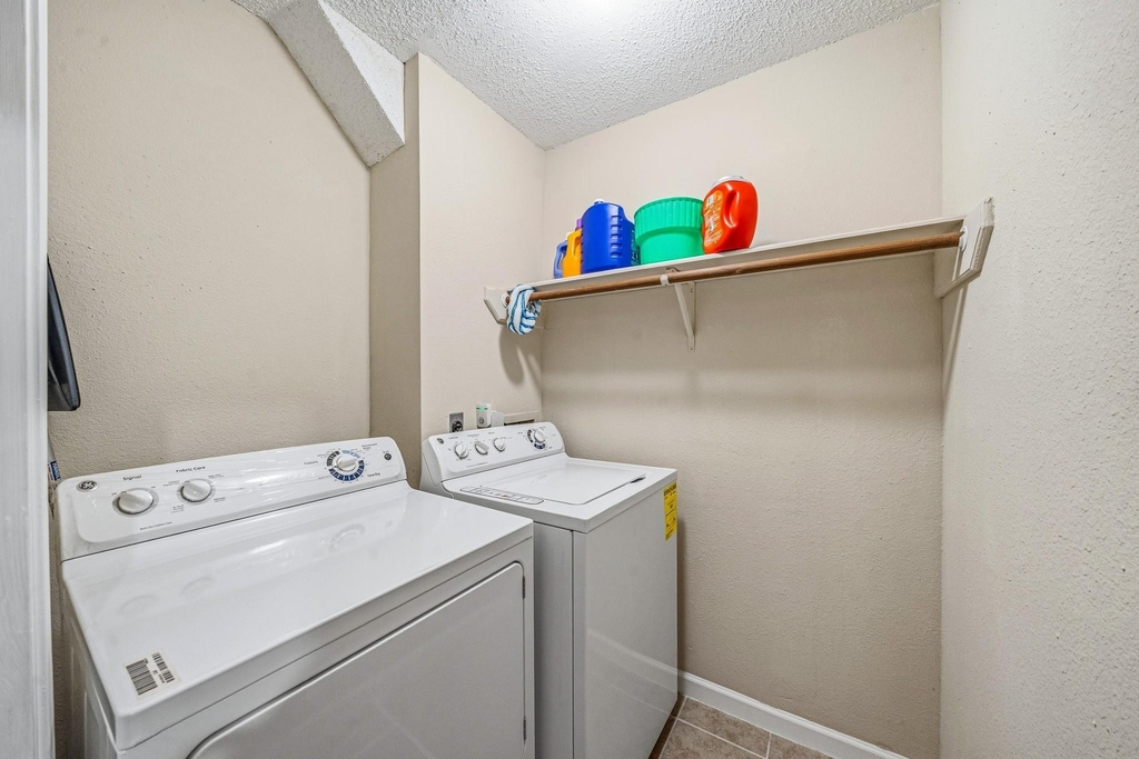 9915 Villa Verde Drive - Photo 19