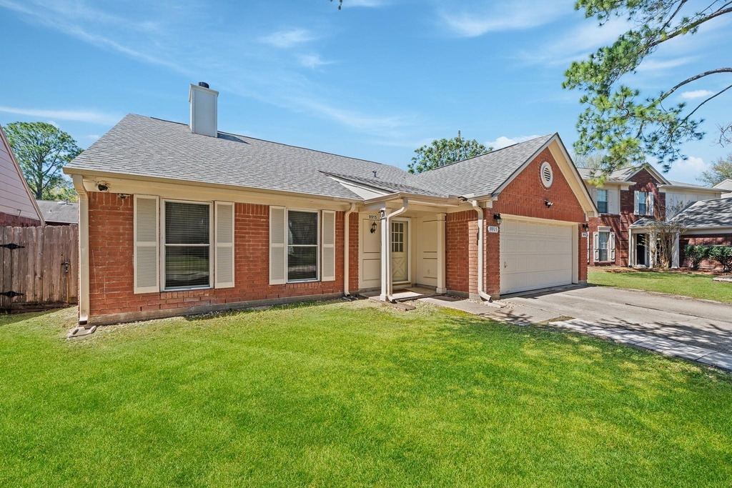 9915 Villa Verde Drive - Photo 2