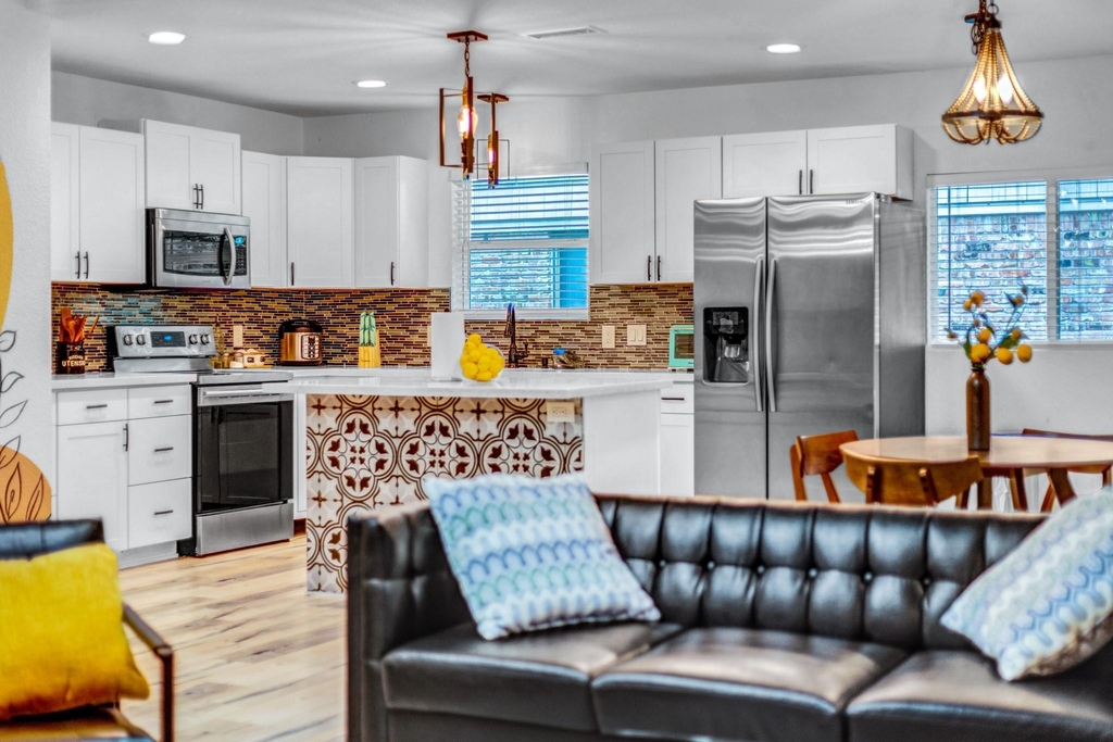 5918 Lattimer Drive - Photo 10