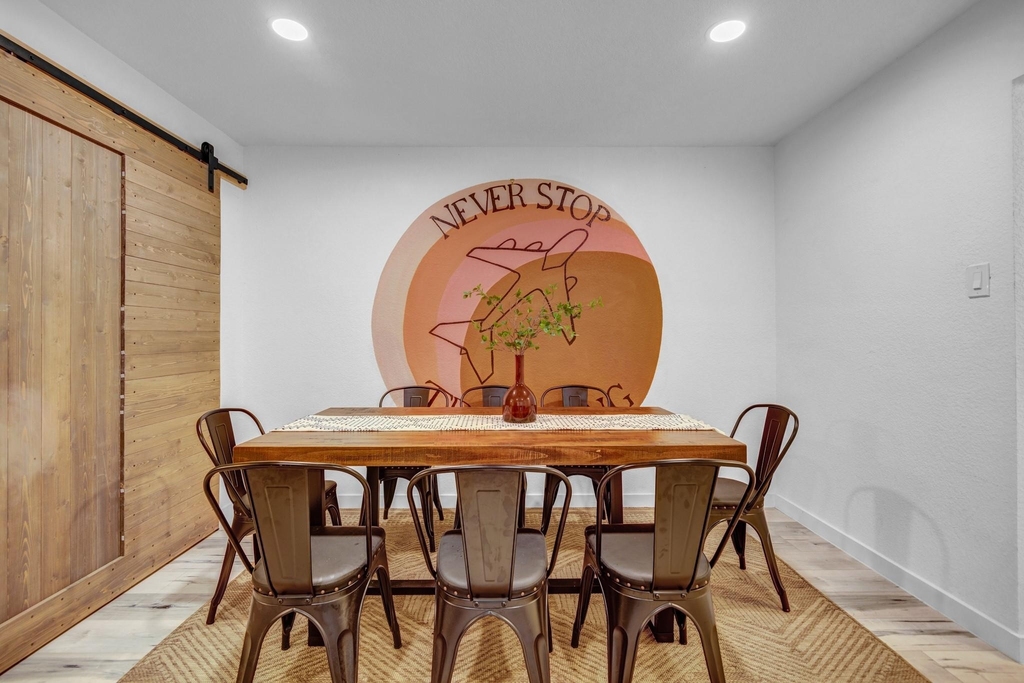5918 Lattimer Drive - Photo 4