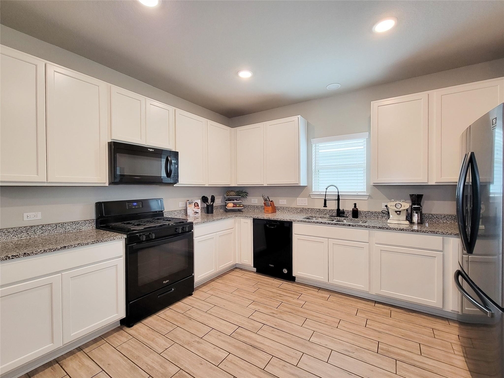 24802 Winema Woods Lane - Photo 12