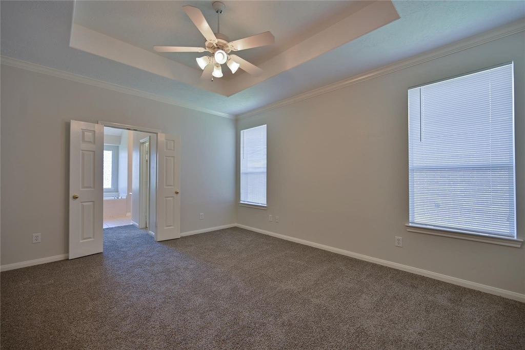6715 Village Bridge Drive - Photo 11