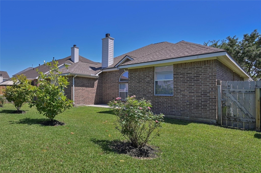 6715 Village Bridge Drive - Photo 17