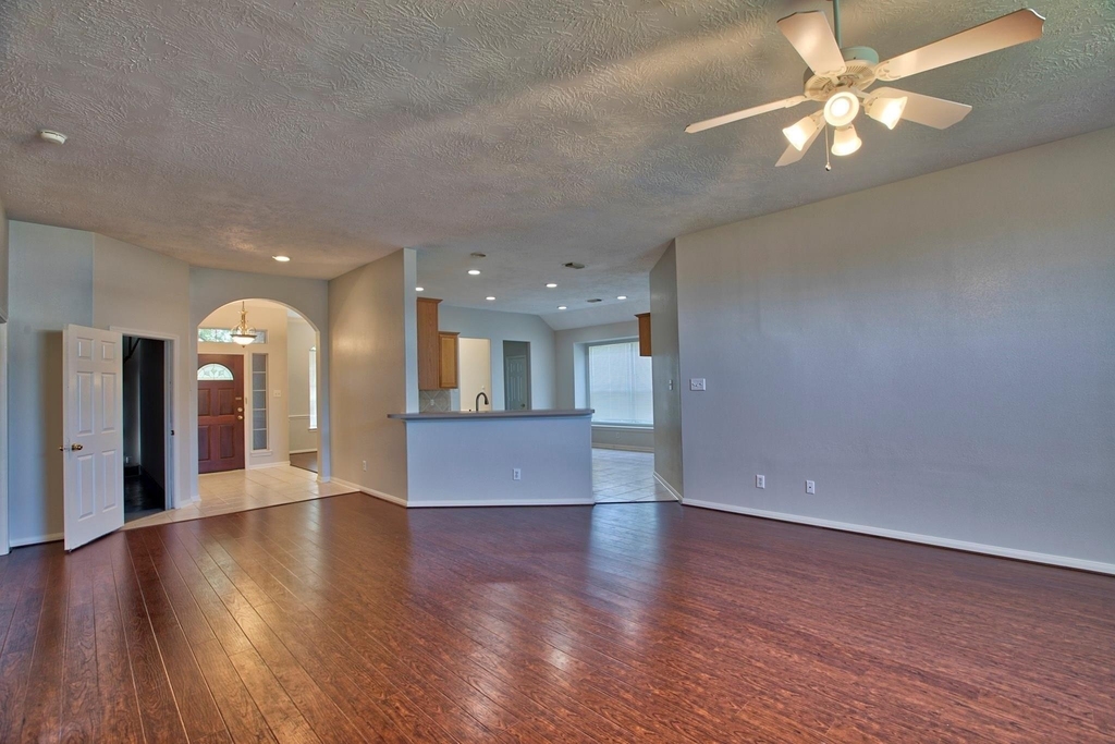 6715 Village Bridge Drive - Photo 6