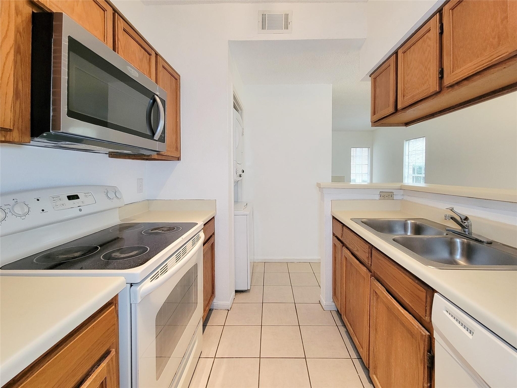 7575 Cambridge Street - Photo 12