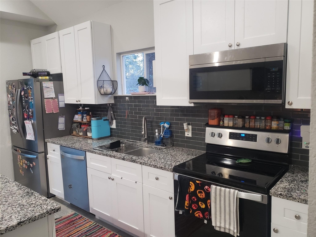 11891 Nelwood Street - Photo 4