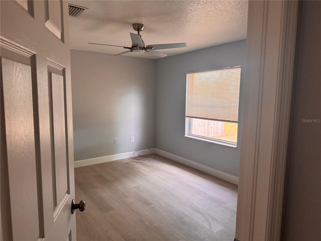 1133 E Rohe Street - Photo 12