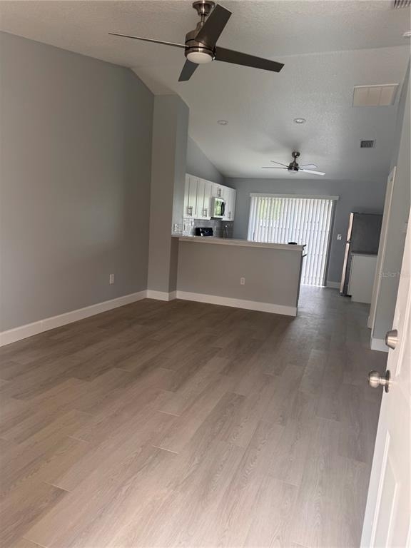 1133 E Rohe Street - Photo 5