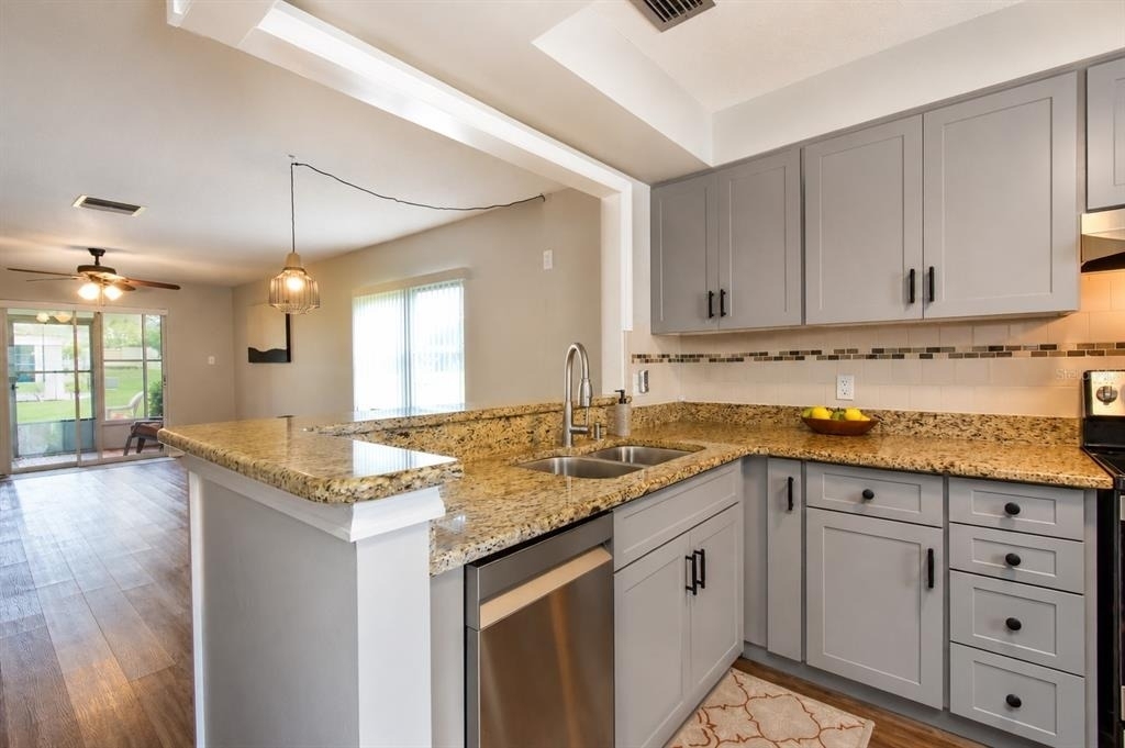3683 Trophy Boulevard - Photo 3