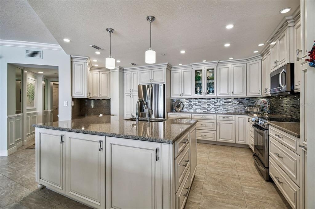16750 Gulf Boulevard - Photo 4