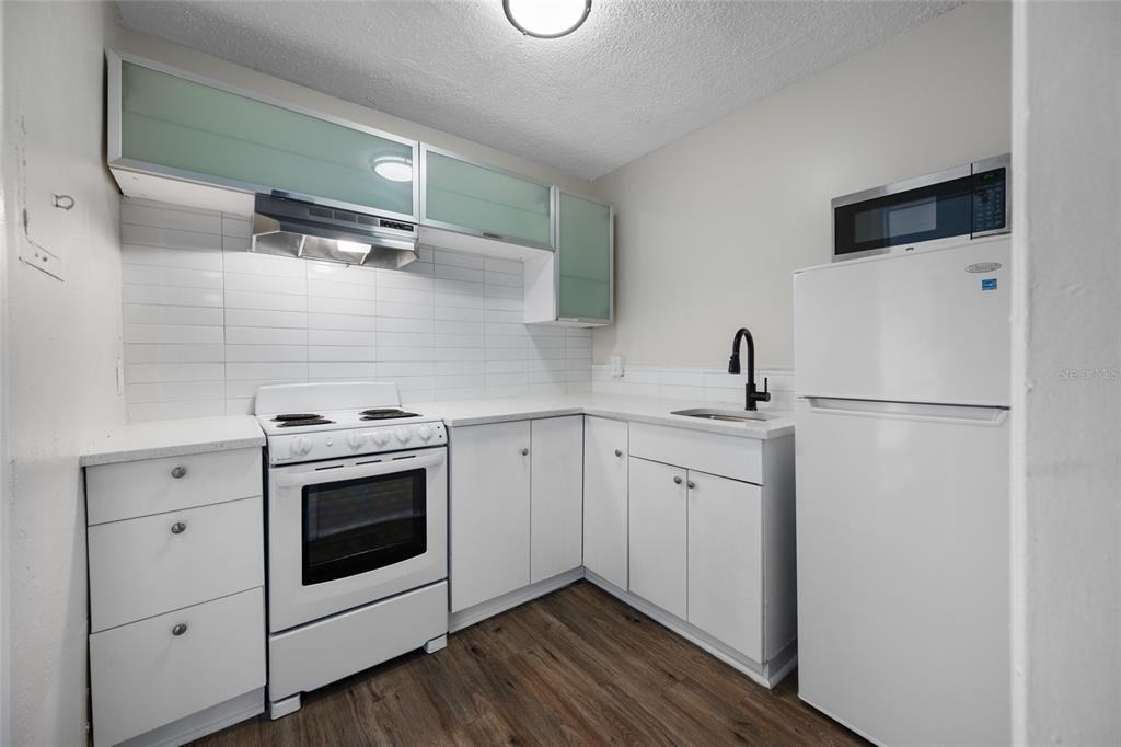 425 2nd Street N - Photo 7