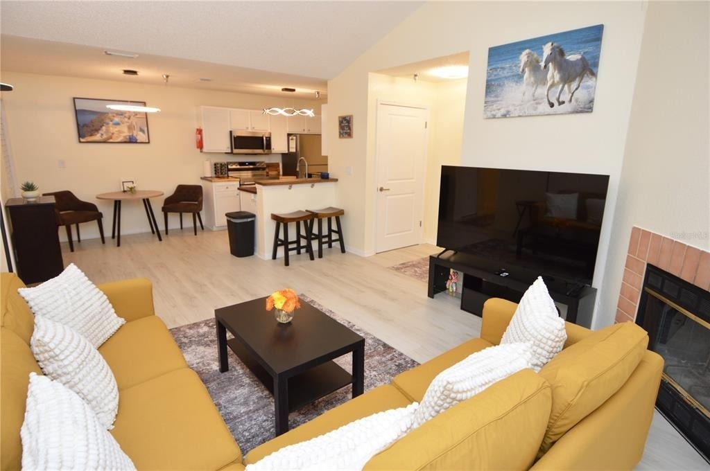 10263 Gandy Boulevard N - Photo 11