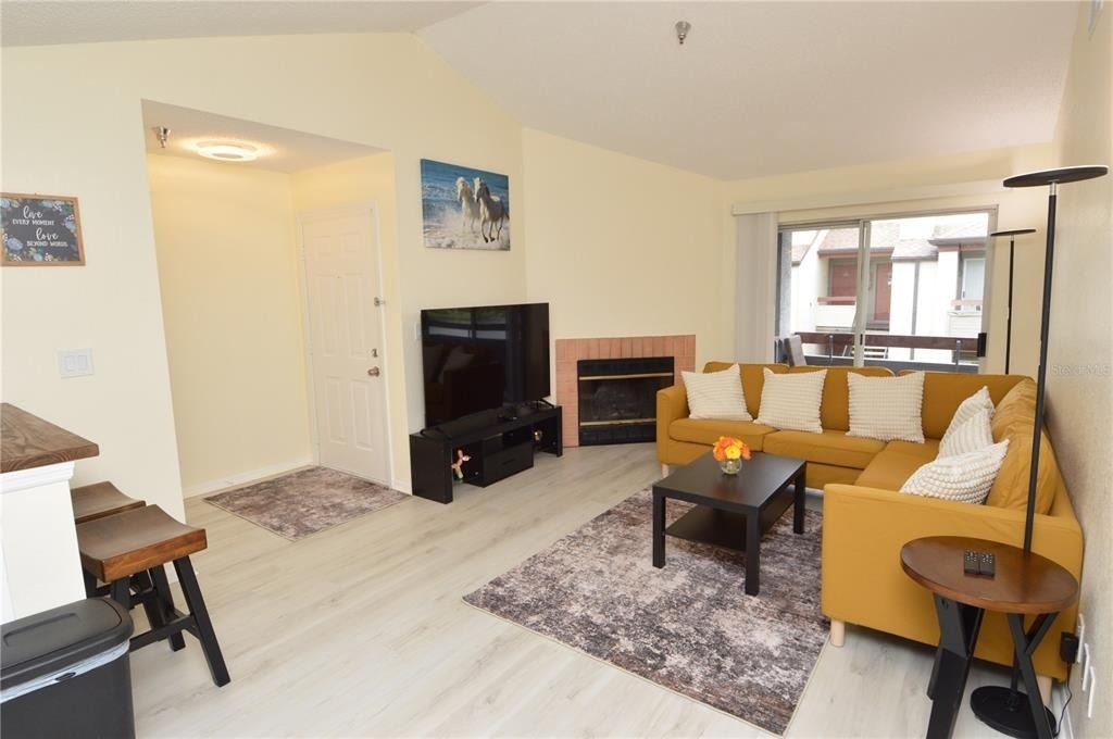 10263 Gandy Boulevard N - Photo 14
