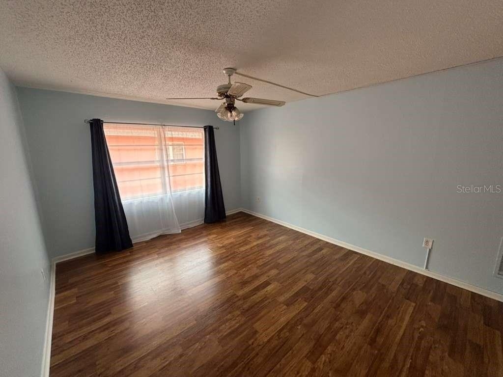 660 62nd Avenue N - Photo 9