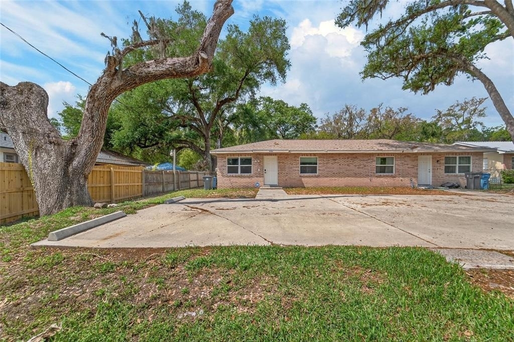 5502 Peach Avenue - Photo 1