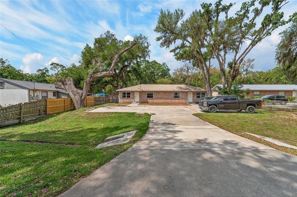5502 Peach Avenue - Photo 8
